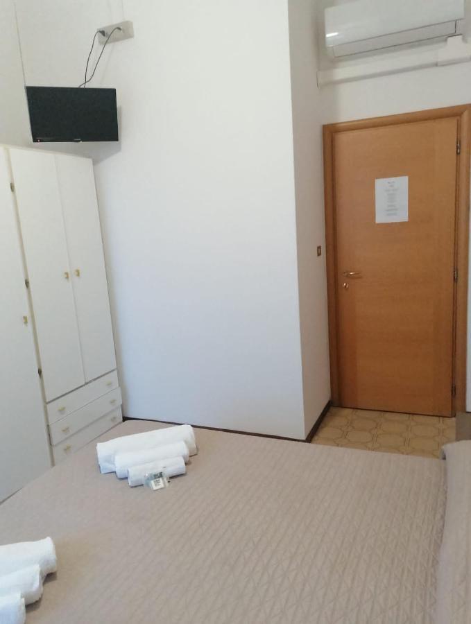 Hotel Magriv Rimini Extérieur photo