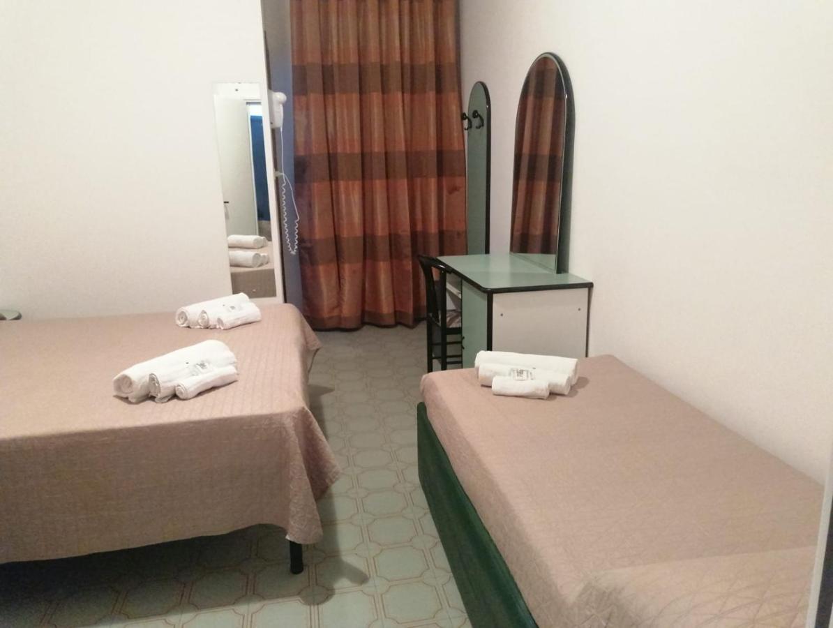 Hotel Magriv Rimini Extérieur photo
