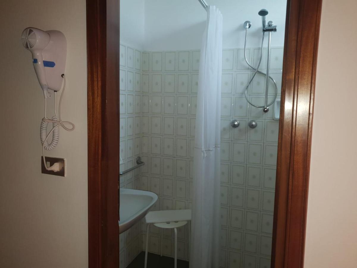 Hotel Magriv Rimini Extérieur photo
