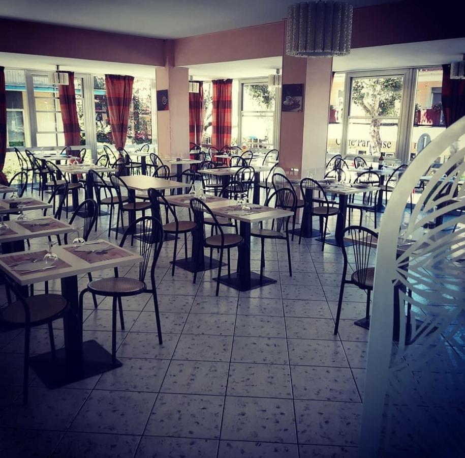 Hotel Magriv Rimini Extérieur photo