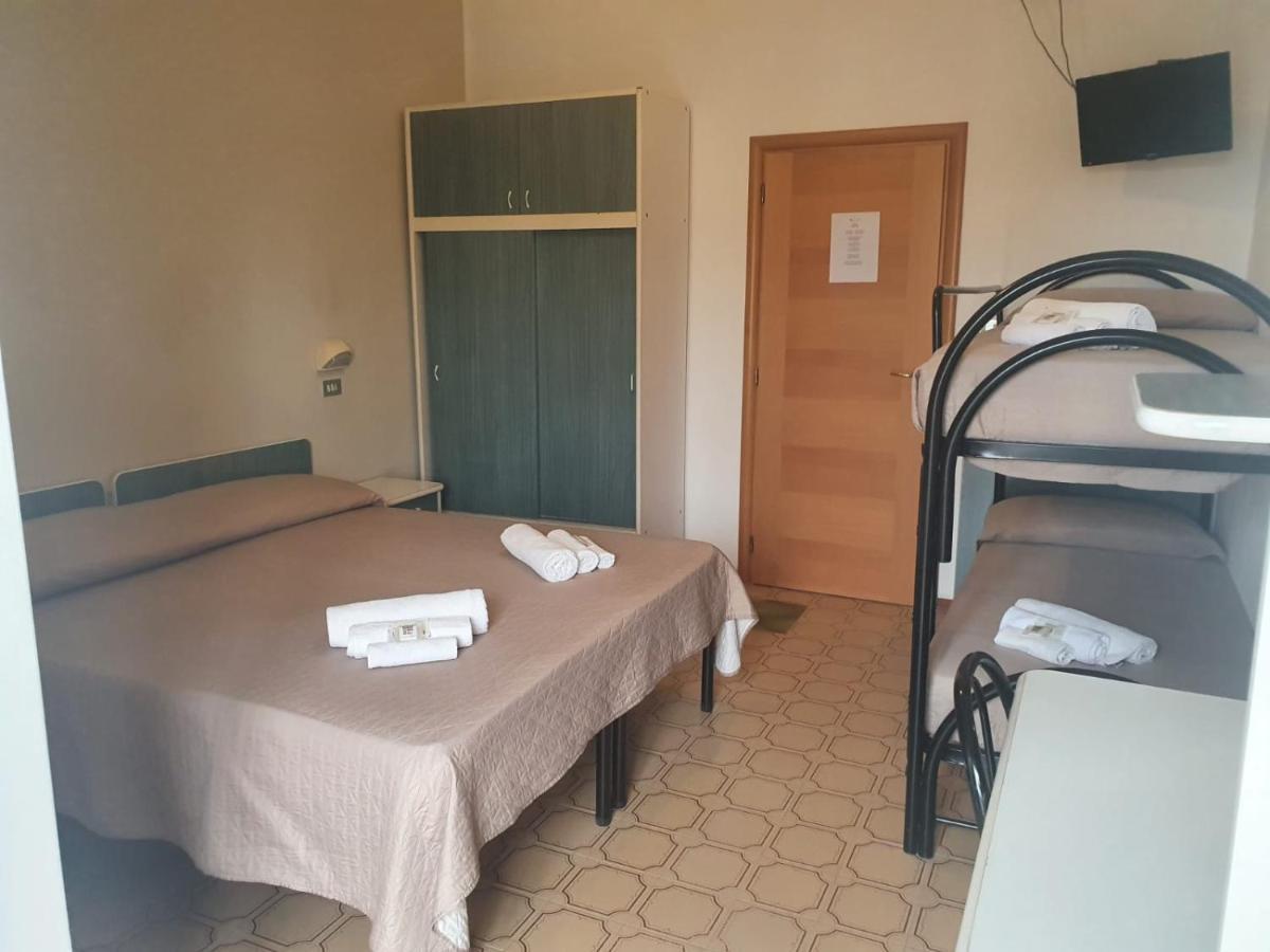 Hotel Magriv Rimini Extérieur photo