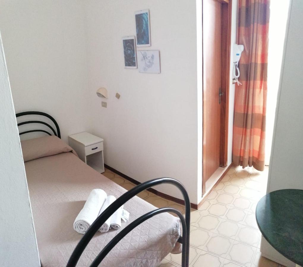 Hotel Magriv Rimini Extérieur photo