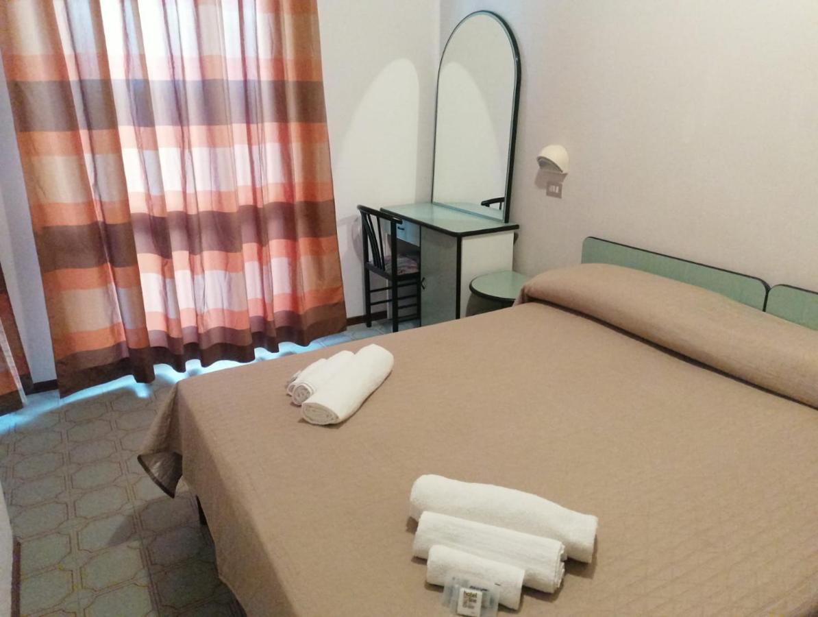 Hotel Magriv Rimini Extérieur photo